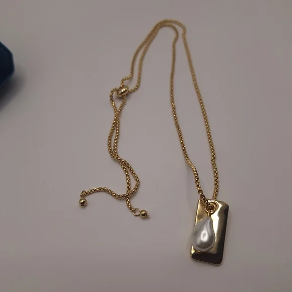 Gold Slider Necklace | Pearl Drop Pendant Necklace | Minimal Elegant Jewelry - Picture 3 of 8